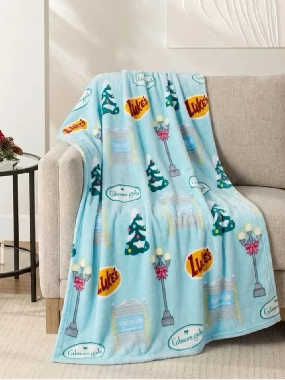 Gilmore Girls Licensed Christmas Holiday Silk Touch Throw Blankets, 60